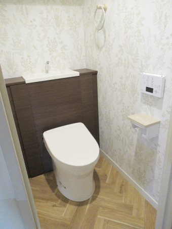 TOTOレストパルI型&ヘリンボーン柄でイメージチェンジ TOTOレストパルI型&ヘリンボーン柄でイメージチェンジ